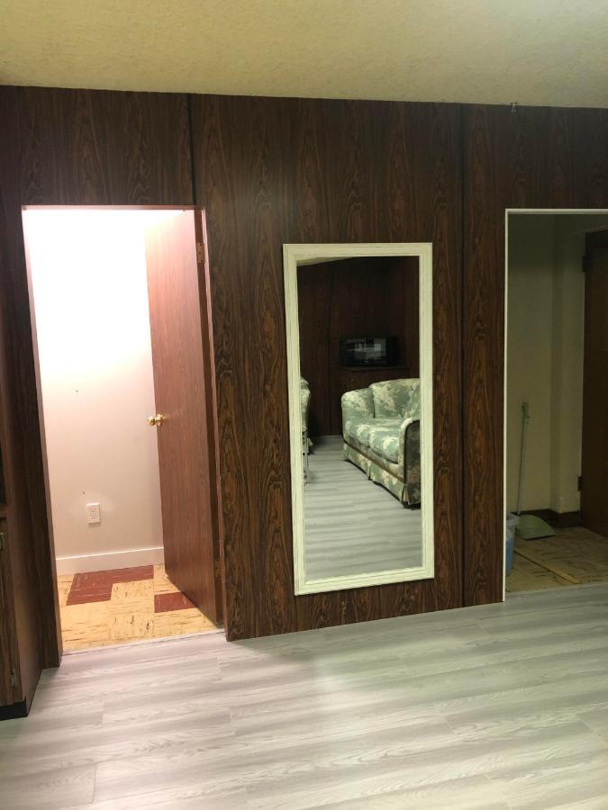 Cozy Guest Home Close To Downtown Vancouver Sights & Subway Station Dış mekan fotoğraf